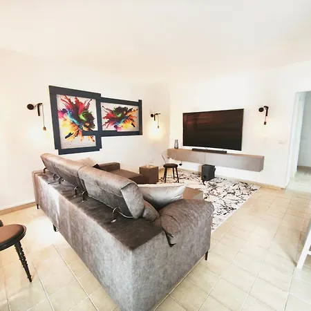 Vakantiehuis Pamro - Jaccuzi - Fitness Area - Free Wifi - Pool - Modern & Comfortable - Sunnygolf Maspalomas (Gran Canaria)