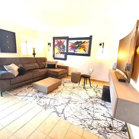 Rooftop Jaccuzi - Pool - Fitness Area - Free Wifi - Air Conditioner - Pool - Modern & Comfortable - Sunnygolf Bungalow Maspalomas (Gran Canaria)