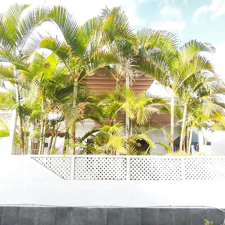 Rooftop Jaccuzi - Pool - Fitness Area - Free Wifi - Air Conditioner - Pool - Modern & Comfortable - Sunnygolf Bungalow