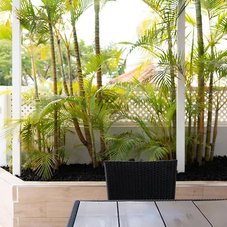 Rooftop Jaccuzi - Pool - Fitness Area - Free Wifi - Air Conditioner - Pool - Modern & Comfortable - Sunnygolf Bungalow Holiday home Maspalomas (Gran Canaria)