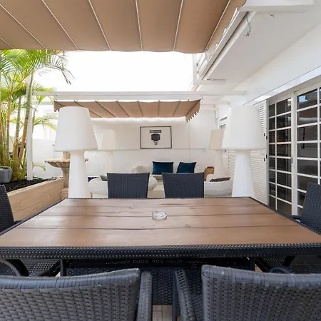 Rooftop Jaccuzi - Pool - Fitness Area - Free Wifi - Air Conditioner - Pool - Modern & Comfortable - Sunnygolf Bungalow Holiday home Maspalomas (Gran Canaria)