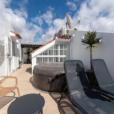 Rooftop Jaccuzi - Pool - Fitness Area - Free Wifi - Air Conditioner - Pool - Modern & Comfortable - Sunnygolf Bungalow * Maspalomas (Gran Canaria)